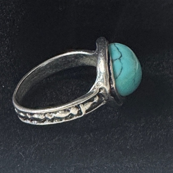 Turquoise Style Stone Silver Tone Ring Boho Western Fashion Jewelry sz. 5 🩵 - Picture 2 of 4